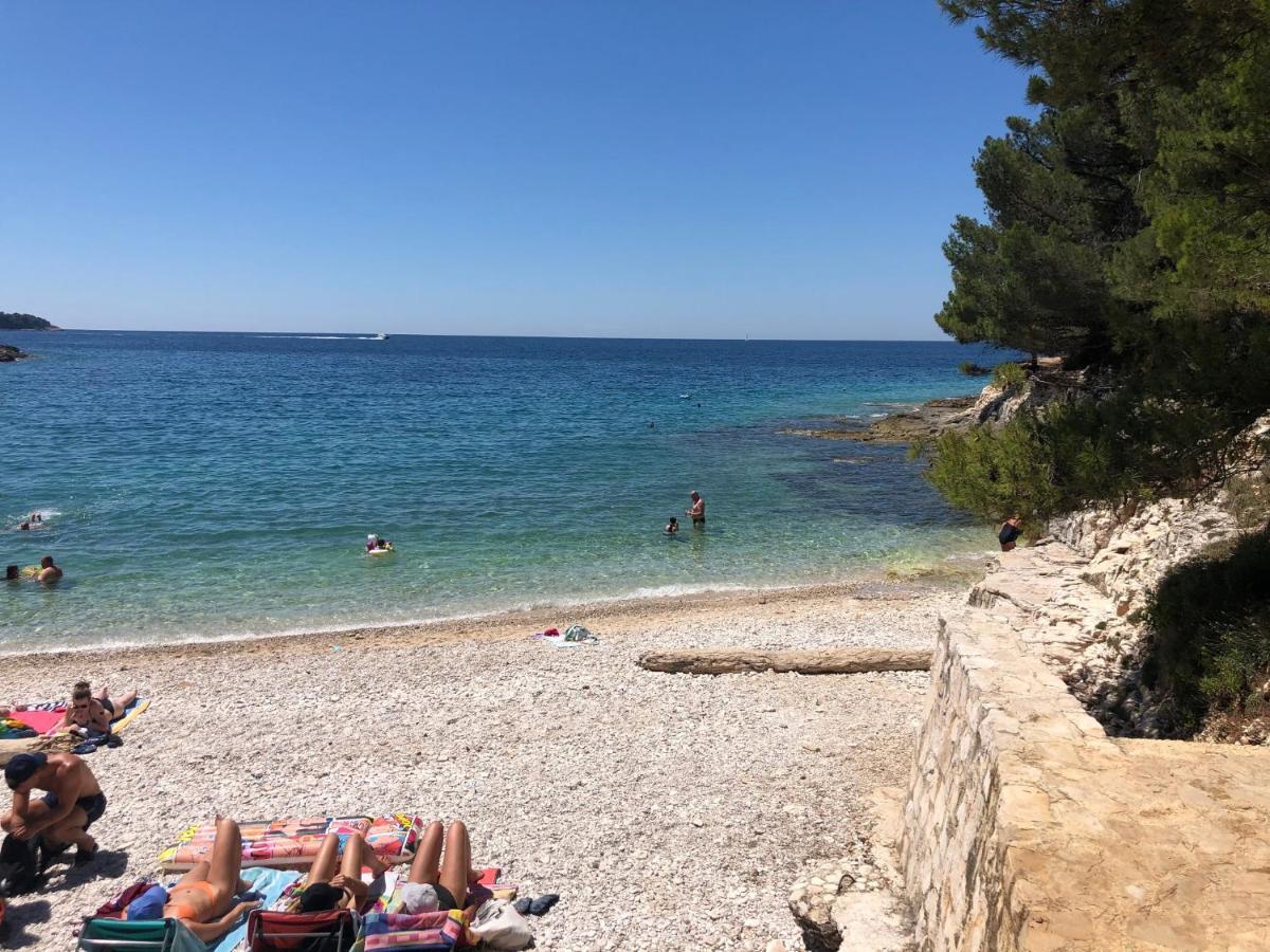 Pearl Apartment Pula Bagian luar foto