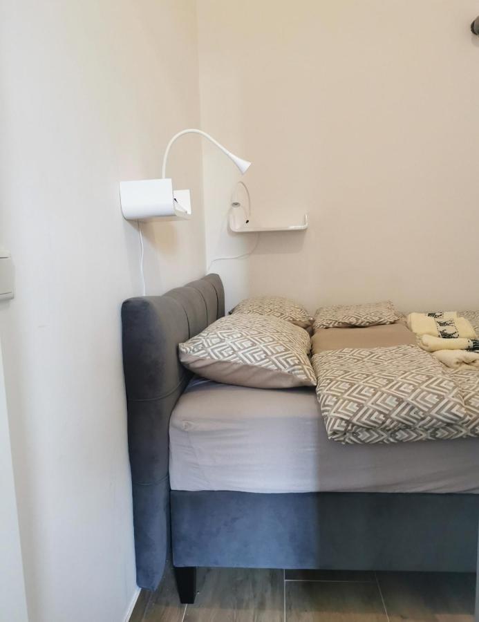 Pearl Apartment Pula Bagian luar foto