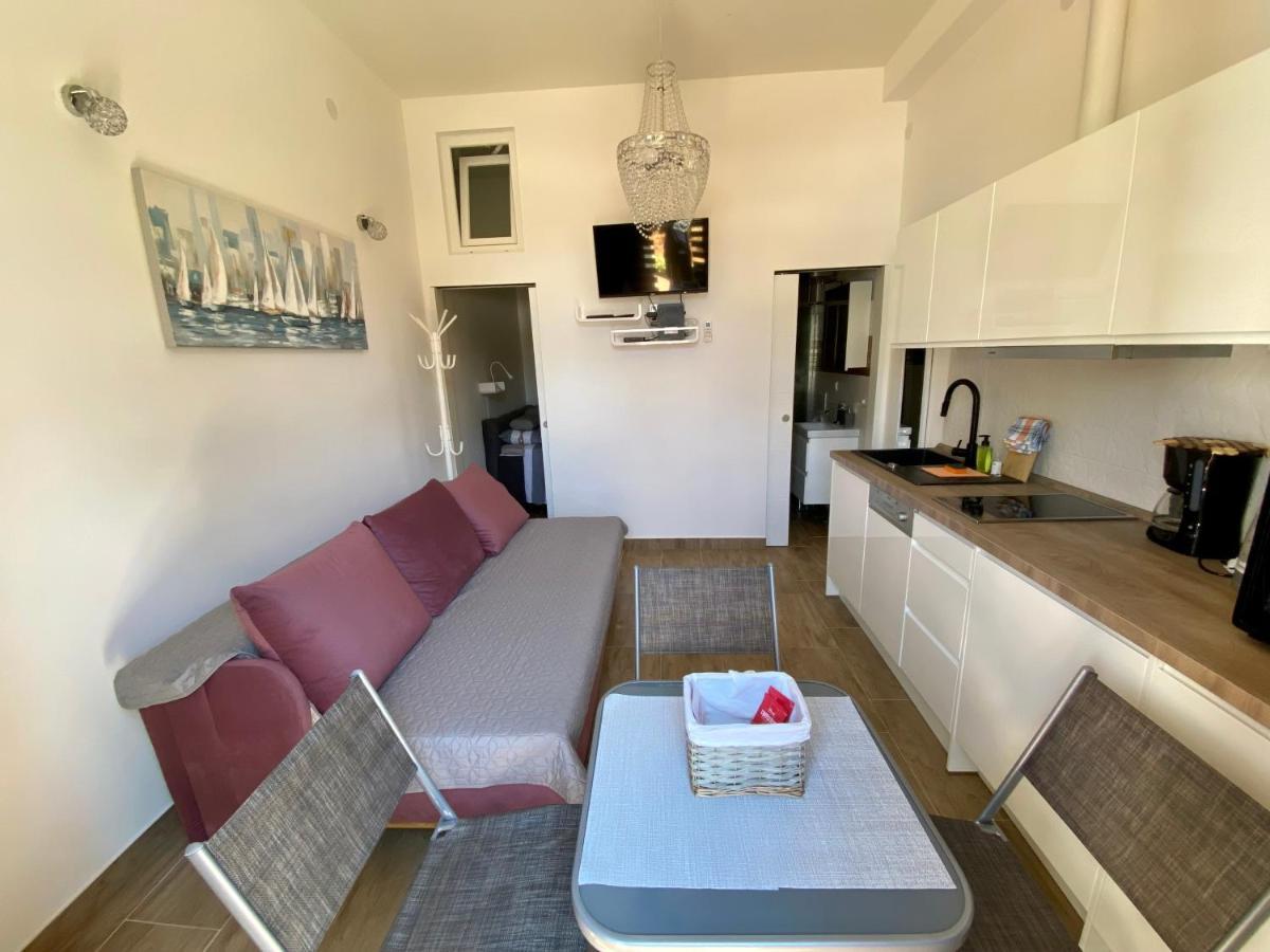 Pearl Apartment Pula Bagian luar foto